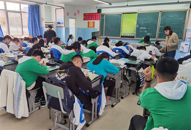 落实“双减”巧增效 策马扬鞭谱新篇——棠外初三年级这样实现“减负加正” 