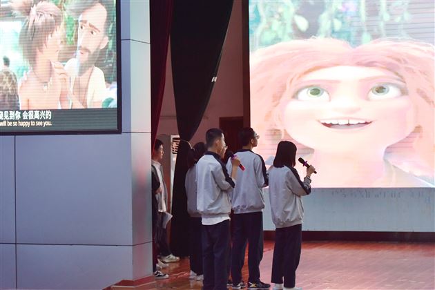 “英”你精彩，“语“众不同——棠外高中第十九届外语文化艺术节之高2021级配音展示活动顺利举行