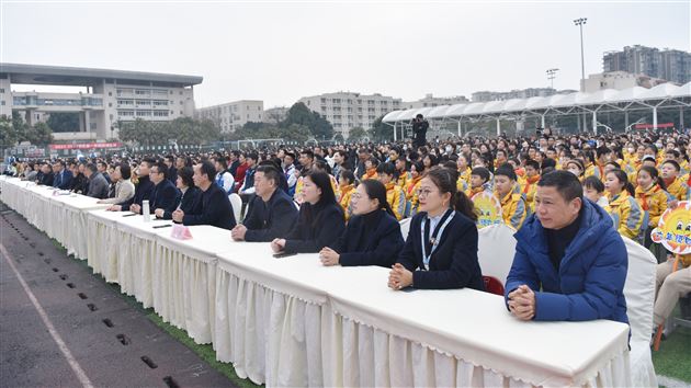 人勤春来早 读书正当时——成都棠湖外国语学校2023年春季开学典礼