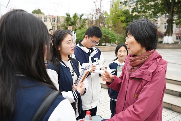 青衿之志履践致远  行而不辍未来可期——棠外生涯规划系列活动之高校巡展暨咨询活动 