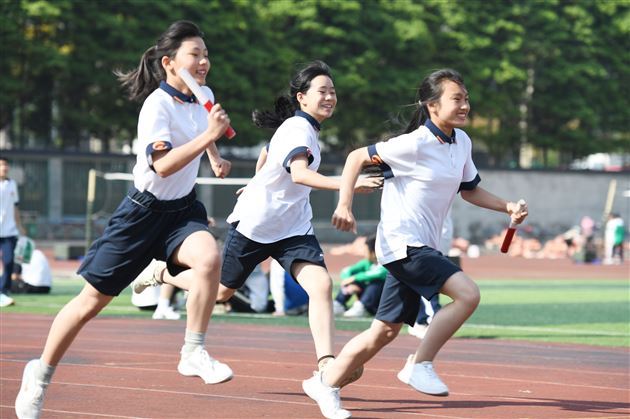 展学子青春风采 迎棠外廿年华诞——记棠外初中第十九届田径运动会