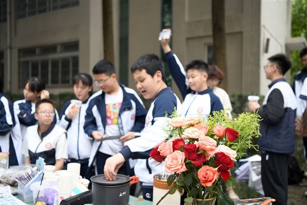劳动最美丽 奋斗正青春——棠外举行第二十届师生爱心义卖活动 
