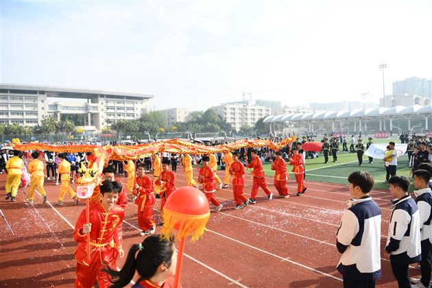 棠外高中第二十届田径运动会如期举行