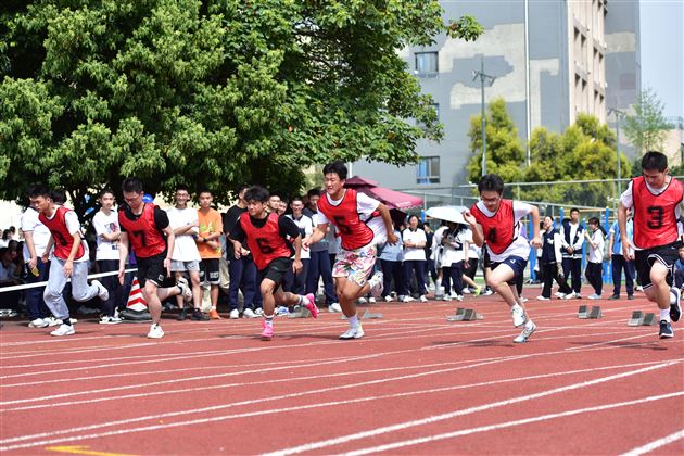 棠外高中第二十届田径运动会如期举行