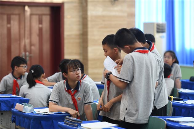 构建深度课堂 落细核心素养——双流区六年级数学区级教研活动在棠外举行