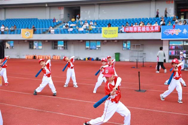 祝贺棠湖仁智幼儿园棒垒球队荣获“四川省第七届幼儿体育大会”一等奖 