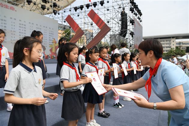 红领巾爱祖国——记棠外附小庆祝“六一”国际儿童节主题队会