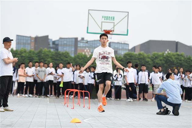 棠外初中首届体育“五项全能”班级联赛圆满落幕