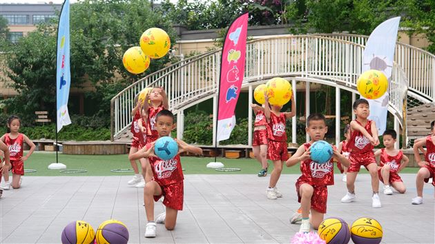 棠湖仁智幼儿园成功承办双流区第二届青少年校园足球体育联盟赛（幼儿组）