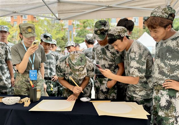 同播石榴籽 共筑中国梦——棠外师生受邀参加各族青少年“手拉手”交流活动