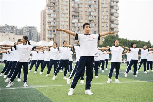 立规养矩塑习惯 队列队形展风采——棠外初2024级开展队列队形班级展示活动