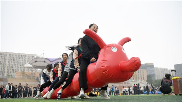 传承奥运精神  “趣”享活力童年——棠外附小成功举办2024年冬季集体项目趣味运动会