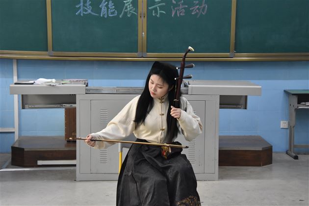 乐动讲堂 技展风采——记棠外音乐组新教师技能展示活动