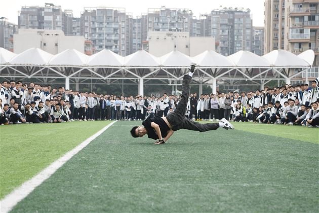 未见料峭寒冬影 却看青春放光华——记棠外高中第十一届冬季集体项目运动会