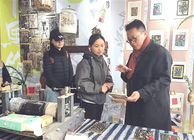 传承非遗技艺 创新传统文化——棠外附小“甲马版画工作坊”在全国舞台展风采