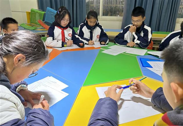 以“心”护心 携爱同行——棠外初中开展初2024级心理协会成立暨心理委员培训会 