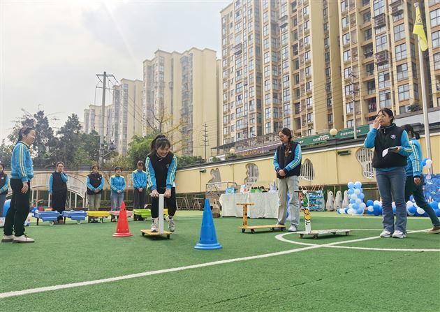 创意无限 变废为宝——棠湖仁智幼儿园助理教师手工活动精彩纷呈