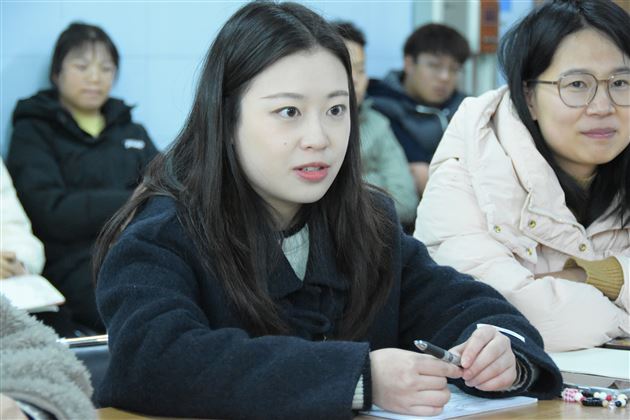 棠外初中召开新进青年教师座谈会：以关怀促成长，用行动助发展