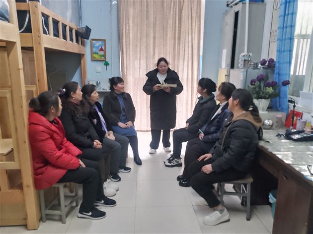 聚焦宿舍安全 护航学生成长——棠外初中公寓开展“生活老师如何做好学生宿舍安全检查”主题式单元教研活动