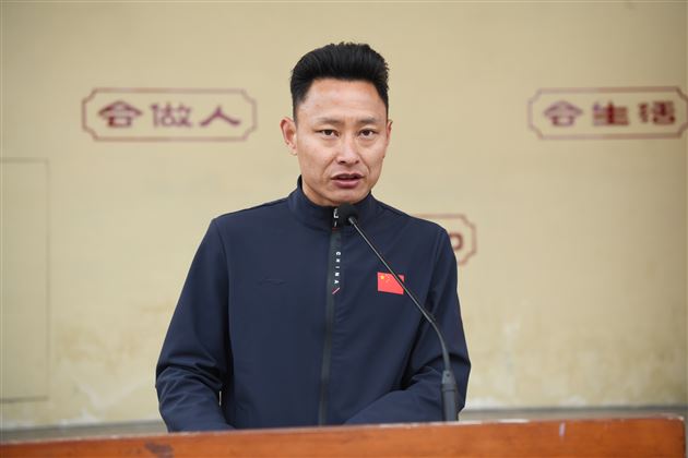 梦驰赛场燃青春 “径”彩飞扬展风华——棠外高中举行“多威杯”第二十一届田径运动会