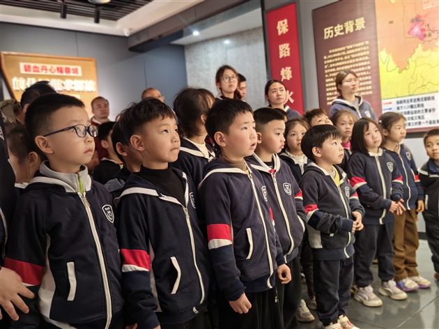 童心缅英烈 红色永传承——棠湖仁智幼儿园清明爱国主题教育活动 