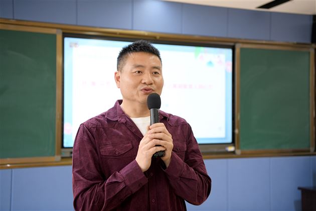 以花传情 “寓” 见幸福——棠外初中开展生活老师心理关怀主题活动