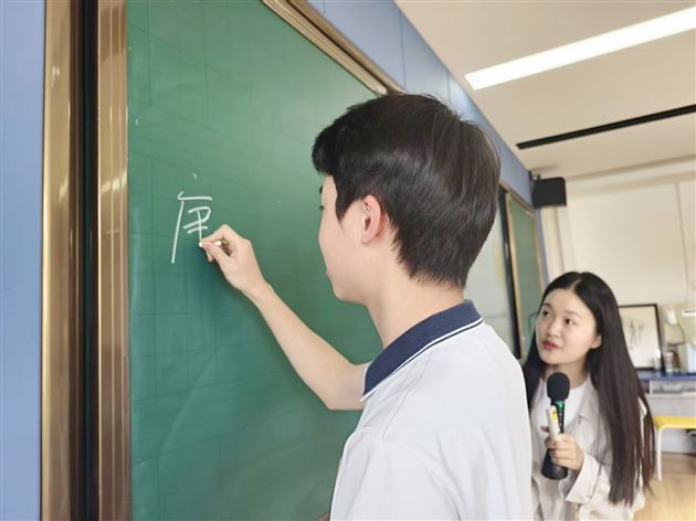 泡泡里的我，不完美也“可爱”——棠外高中开展“‘愈’见真实的自己”主题团辅活动