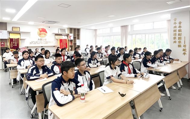 争做青年表率，谱写青春华章——2025年春季棠外初中系列主题团课圆满开展