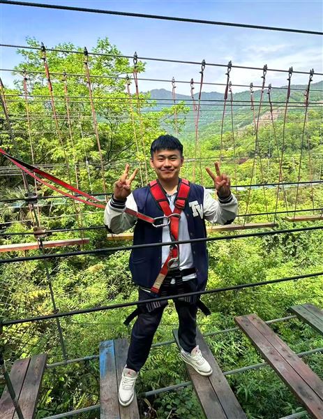 春风十里踏青去 凝心聚力共前行——棠外高2024级学子向春天出发