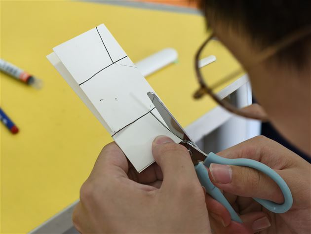 指尖心意，拥抱最爱的母亲——记棠外高中2025年“5·25我爱我”心理健康节系列活动（三）