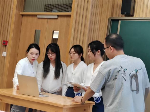 棠外刘阳老师斩获成都市高中英语教师测评素养大赛一等奖