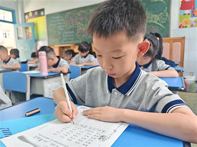 棠外附小第二十二届“阳光杯”硬笔书法比赛圆满收官