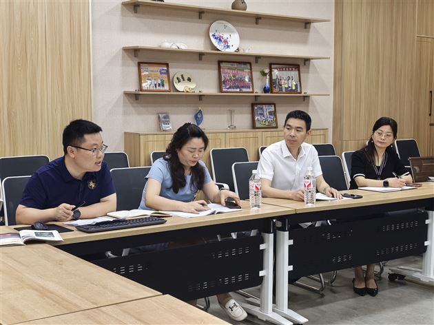 双流区科学教研员一行莅临棠外附小视导