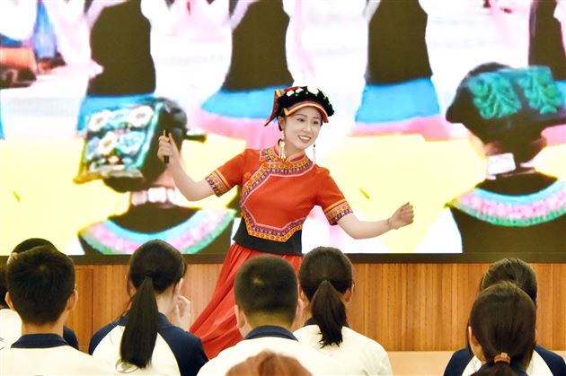 落实新课标 践行新教材 构建新课堂