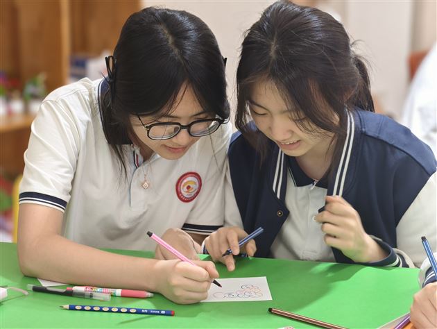 从色彩到心灵，创意表达“我爱我”——棠外高中2025年“5·25我爱我”心理健康节系列活动（五）