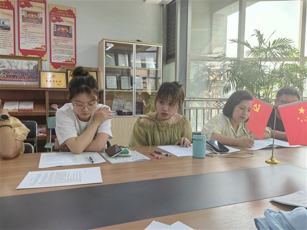 心灵护航迎中考 主题研讨共成长——棠外初中开展主题班会课课程建设暨初2022级主题班会课研讨活动