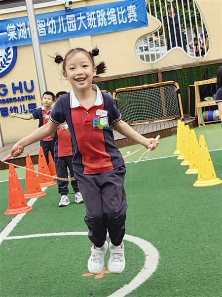 绳彩童年 跃动未来——棠湖仁智幼儿园举行首届大班跳绳比赛