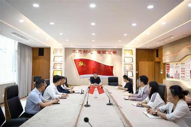 党建引领聚合力 品牌示范树标杆——双流区民办学校第十党建学区联合主题党日活动在棠外举行