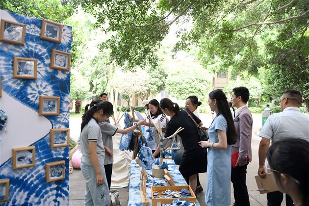 党建引领聚合力 品牌示范树标杆——双流区民办学校第十党建学区联合主题党日活动在棠外举行
