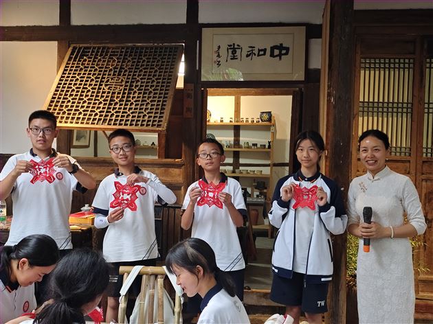 守护双流非遗 共续文化根脉——棠外初中开展非遗研学活动 