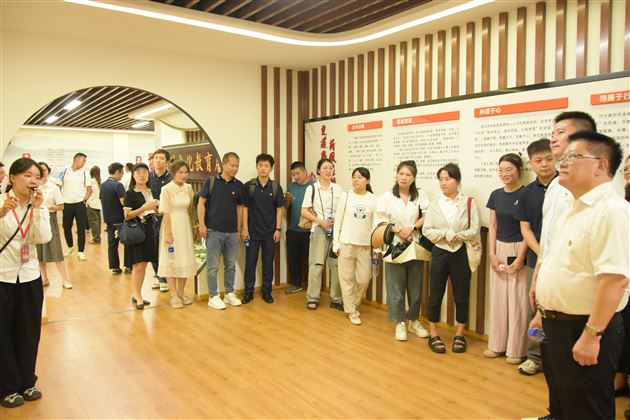 廉洁从教守初心 立德树人担使命——棠外初中党总支开展“庆七一、强党性、建新功”主题党日活动 