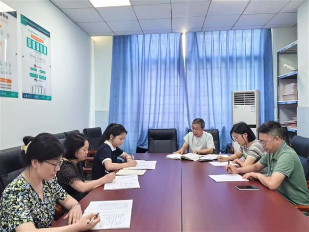 示范引领备考 聚焦复习提质——我校华英利老师应邀赴通江县开展示范课及专题讲座活动