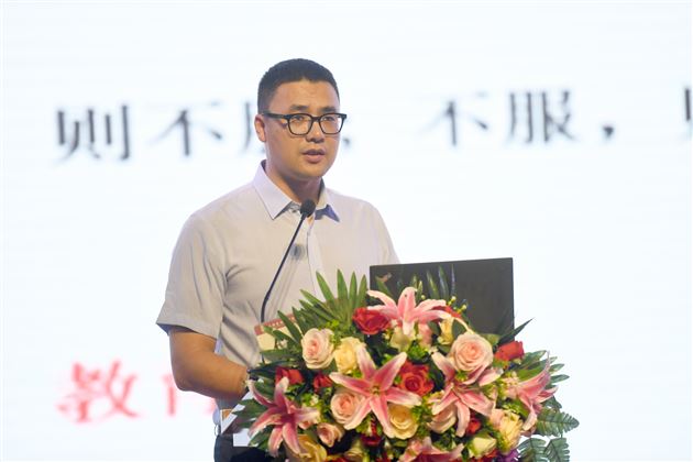 淬炼师生成长力 提升家校共育力——成都棠湖外国语学校2025年秋季全员德育培训会 