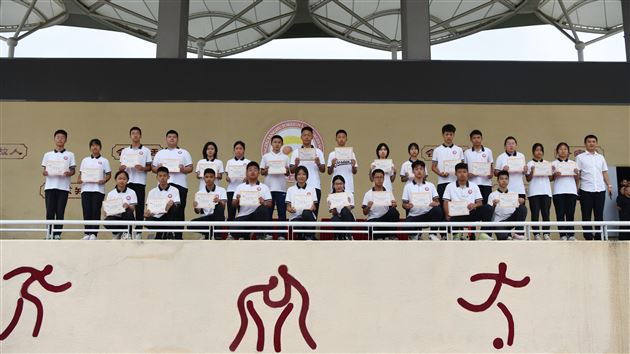 展军训成果 扬青春志气——棠外高2025级国防教育汇报表演暨队列队形比赛圆满落幕