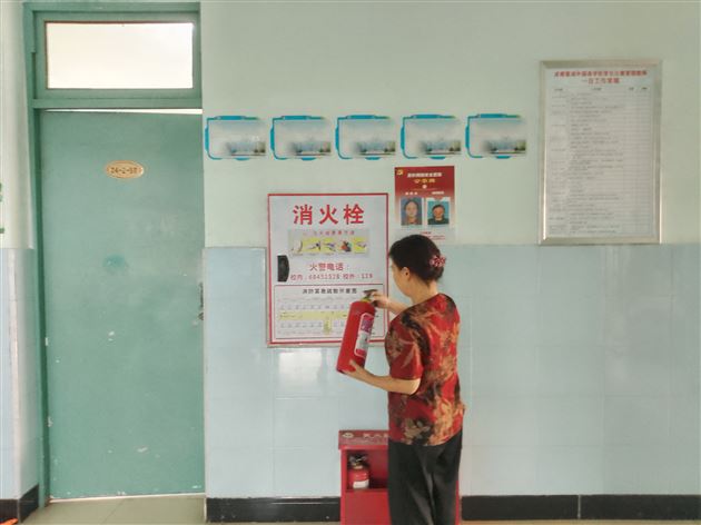 筑牢安全防线 护航开学季——棠外初中开展2025年秋季开学前安全大检查