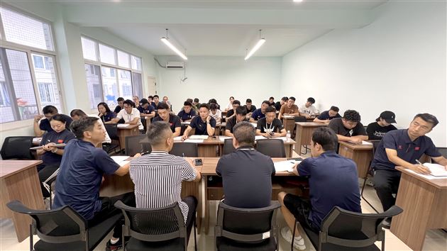 聚焦体质健康 共谋体育新篇——棠外体卫艺处召开2025-2026学年度上期全校体育教师工作会