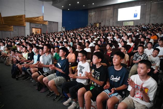 青春有礼 成长同行——棠外初中举行学生礼仪培训活动