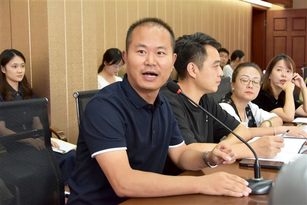 青蓝相承育桃李 薪火共进谱新篇——棠外初中隆重举行2025年师徒结对仪式