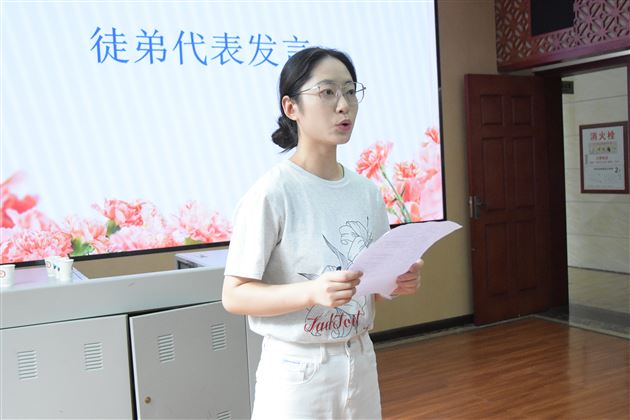 青蓝相承育桃李 薪火共进谱新篇——棠外初中隆重举行2025年师徒结对仪式 