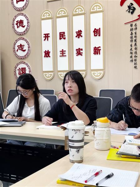 薪火相传 聚势赋能 共话未来——棠外高中外语组召开新学期教研工作会